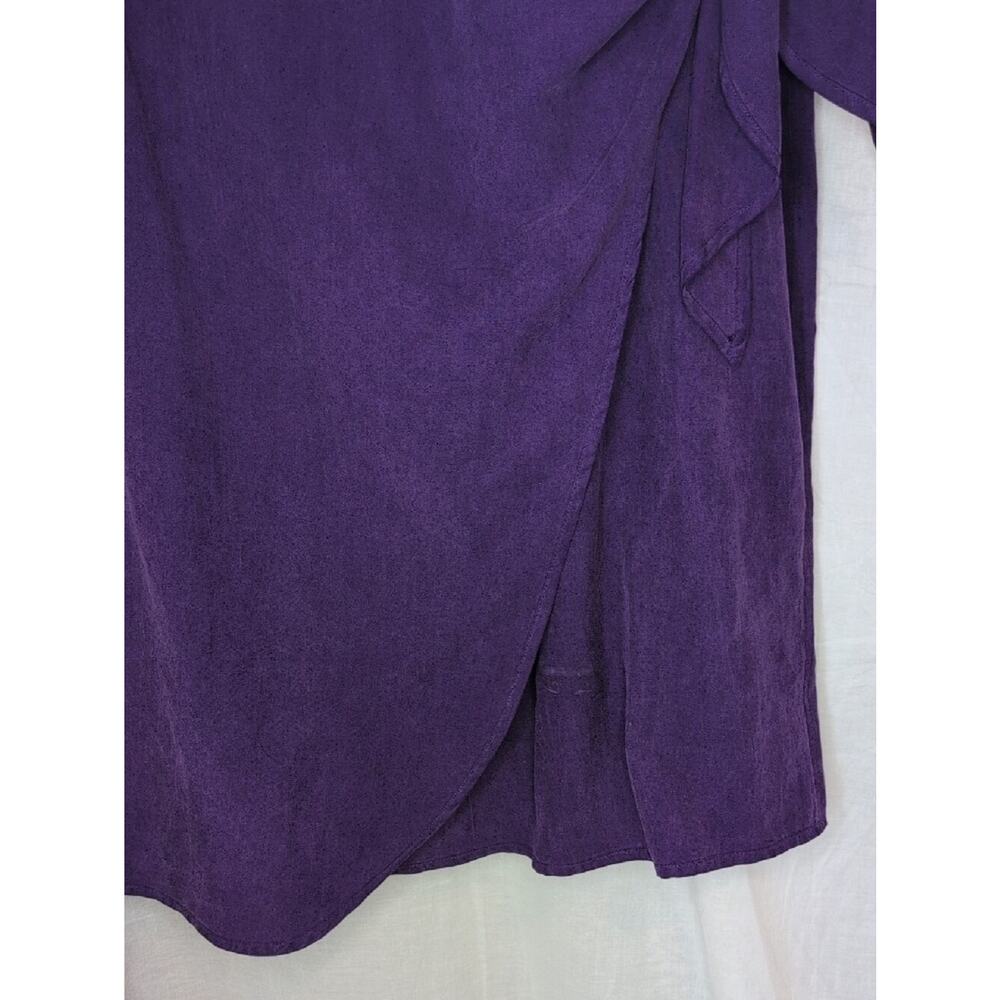 Vintage 100% Silk Wrap Dress in a deep plum purple hue - Picture 4 of 7